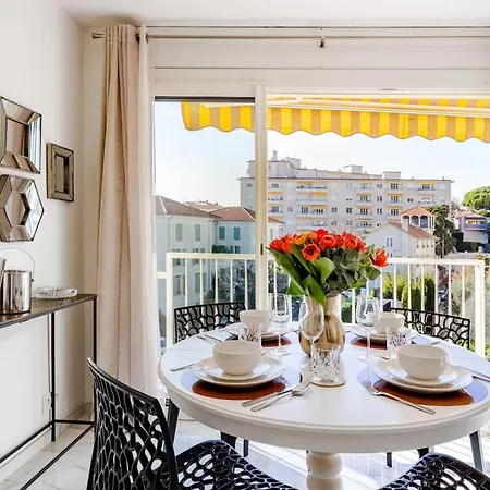 Upscale With Panoramic Balcony Appartamento Cannes