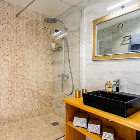 Upscale With Panoramic Balcony