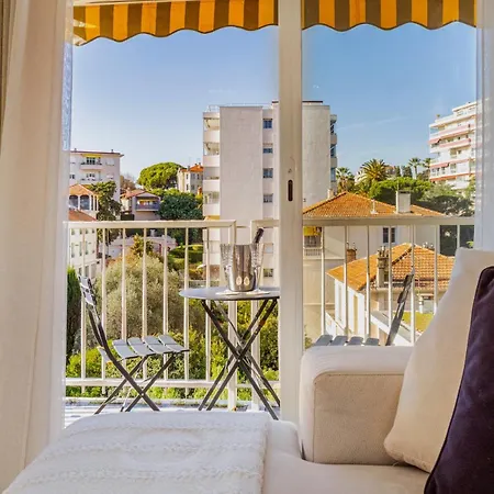 Upscale With Panoramic Balcony