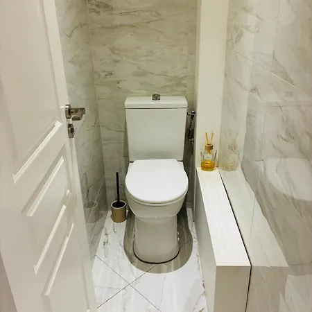 Upscale With Panoramic Balcony