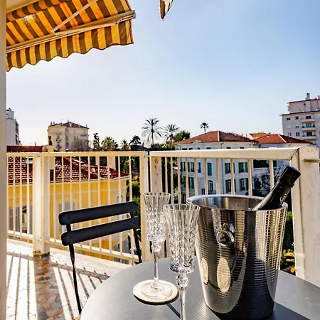 Upscale With Panoramic Balcony * Cannes